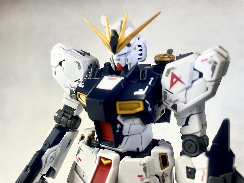 成形色の黄色が好みじゃないんで、黄色＋金色はブレンドして。