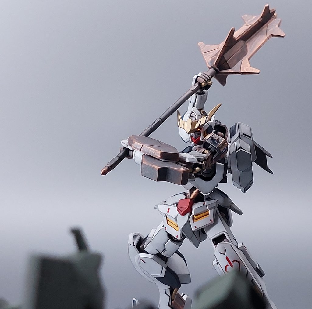 フレームや武装はガンメタサフで塗装したあと、ギルティングワックスコッパーで金属感マシマシにしましたがちょっやり過ぎた気がします_(　_´ω`)_