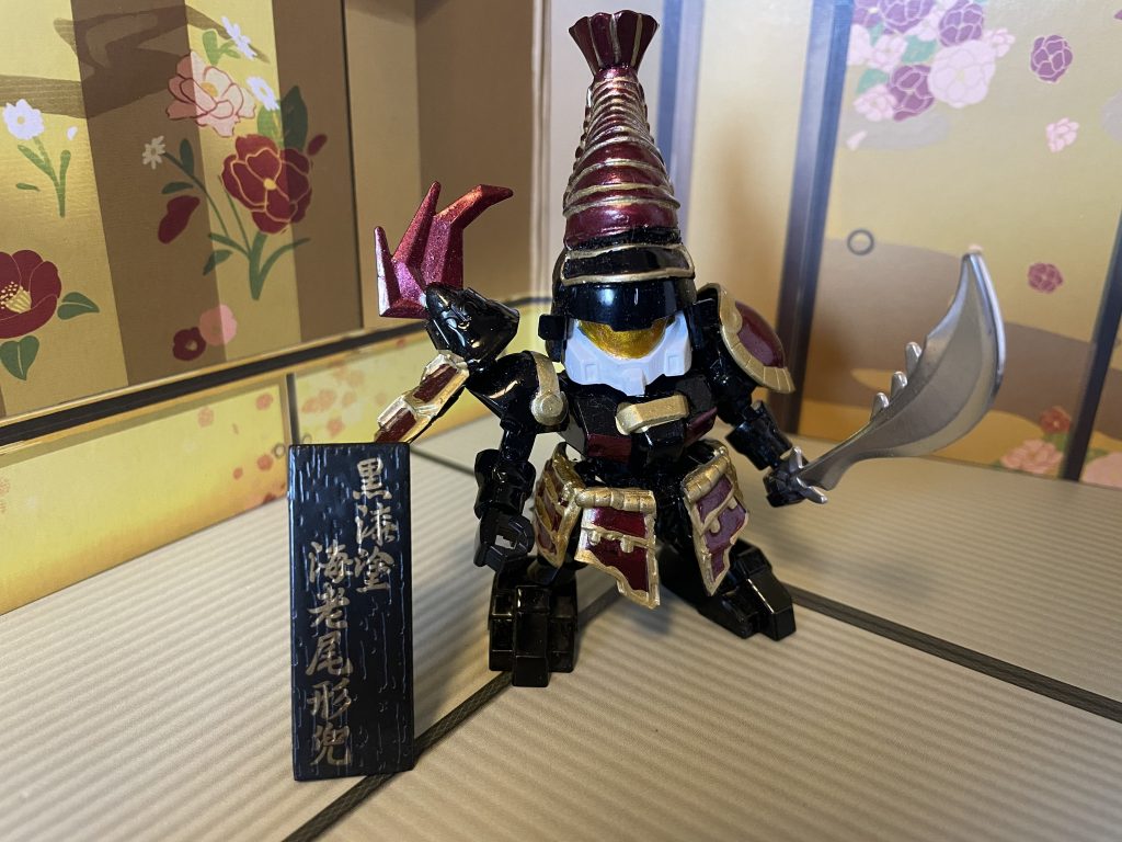 朱塗海老尾形。前回アップしたものの色違い。海老だけにこちらもなかなか。