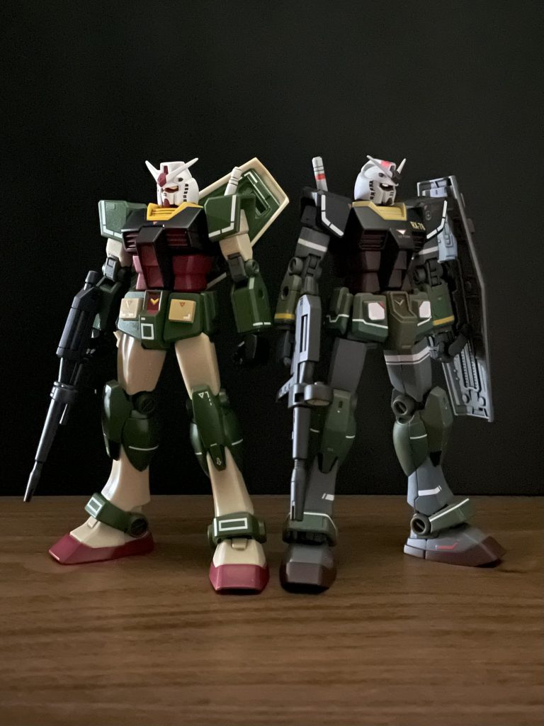 デカールはロボット魂を参考に貼りました。劇場版ポスターカラーとHGリアルタイプカラー。