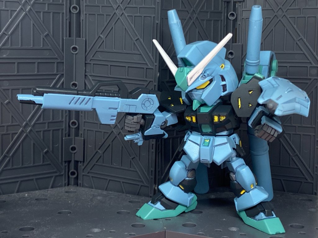 武装はBB戦士のνガンダムから。