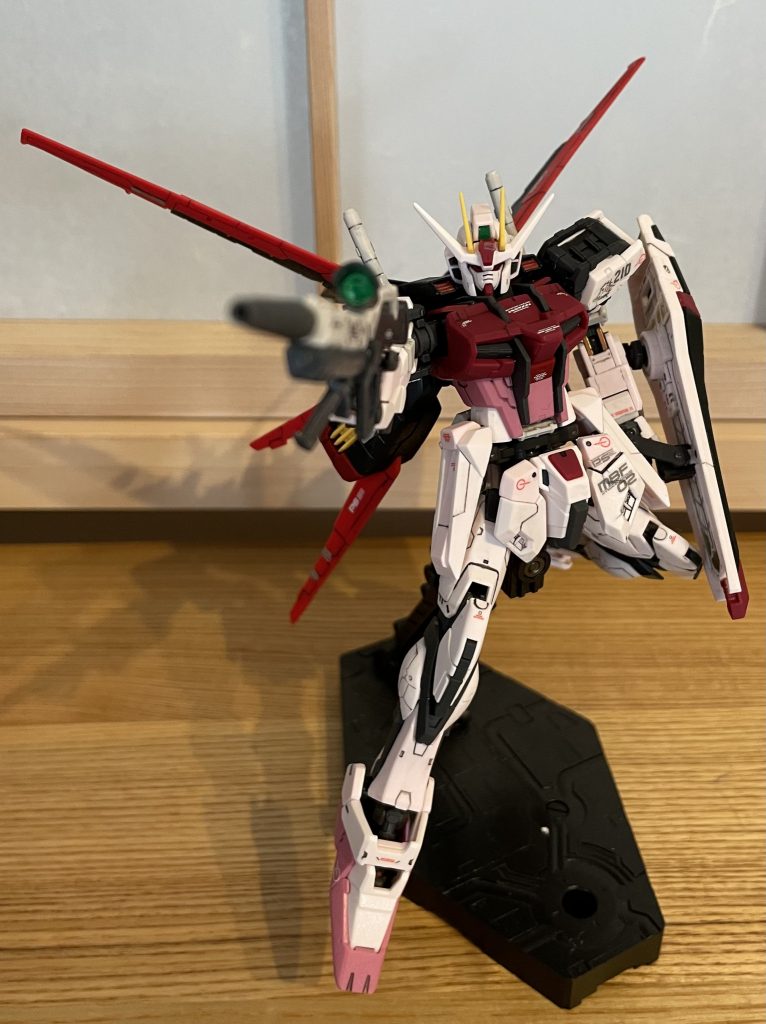 墨入れと水転写デカールを貼り、つや消しトップコートでの簡単仕上げです♪