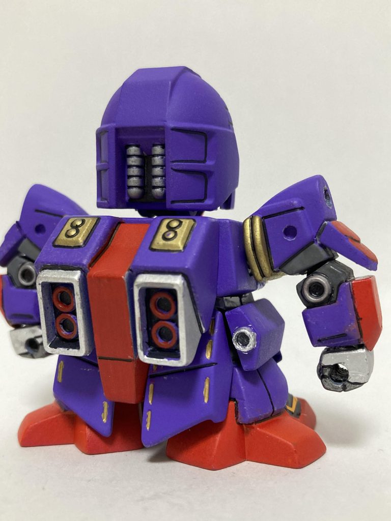 本体紫色はガンダムマーカーアドバンスセットのパープル。艶消しトップコート塗布により理想的な質感になりました。