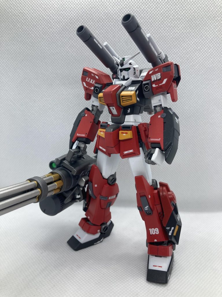 塗装とデカールだけしかしてません。マスキングテープを細かく刻んでの作業は老眼が始まった歳の人間には辛い作業でした。