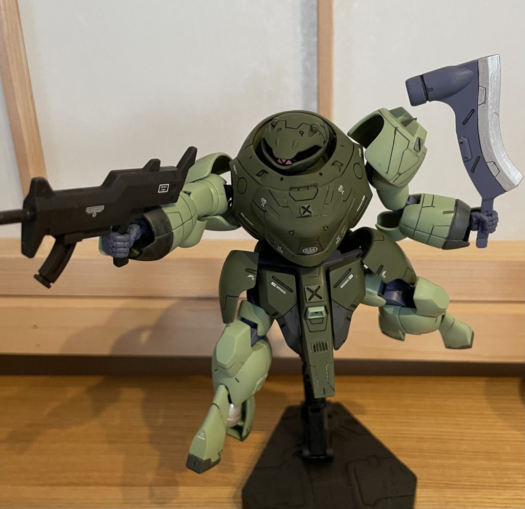 スジボリをしたり、コトブキヤのプラユニットを追加しています😆