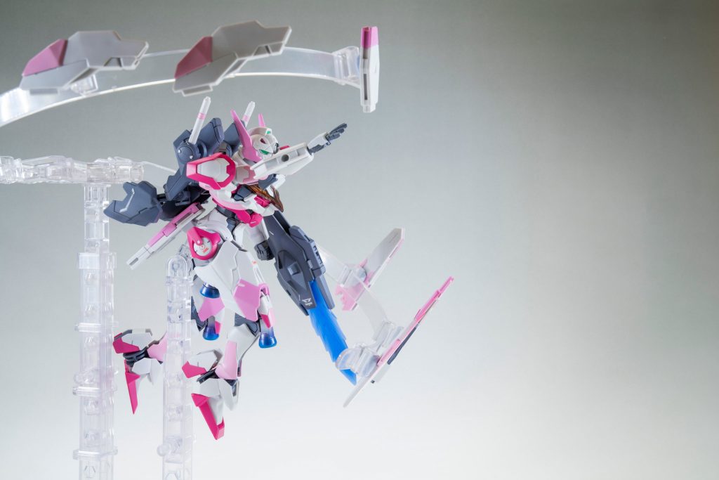 ルブリスの武装の中でも特徴的なビットステイヴ展開状態。劇中とはちょっと違ってしまいましたが、お気に入りです。