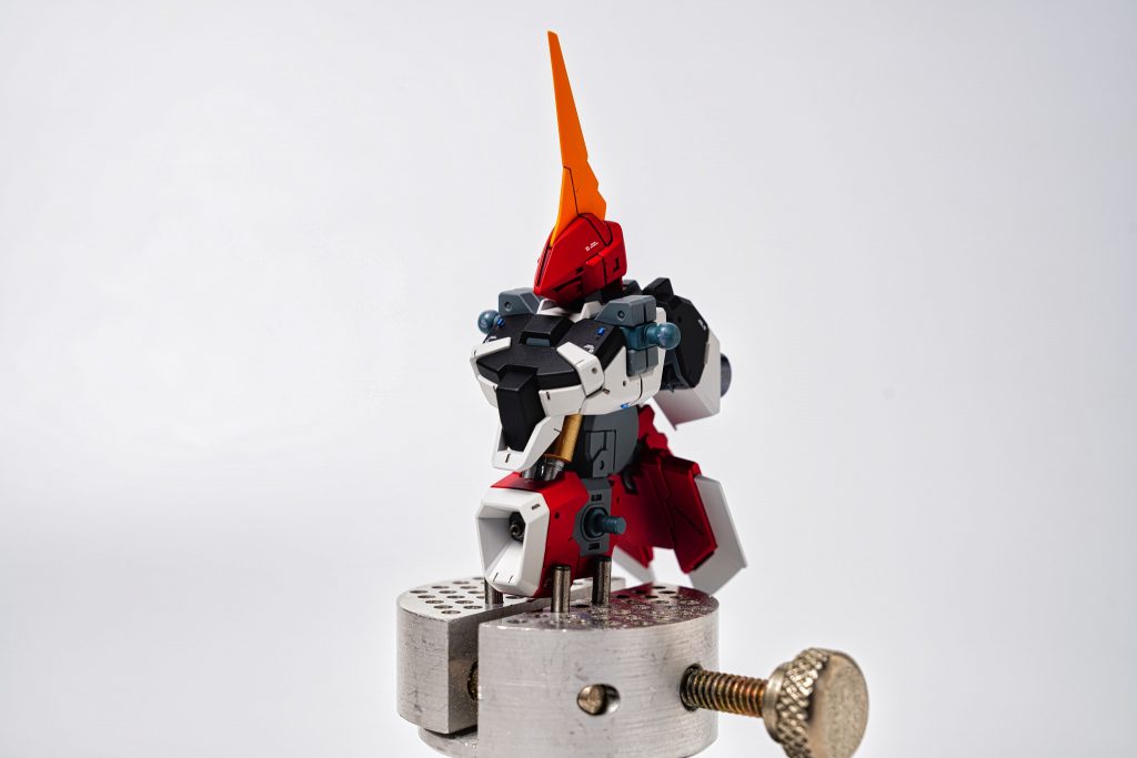 細かい凹モールドを多用する手法を取りました。