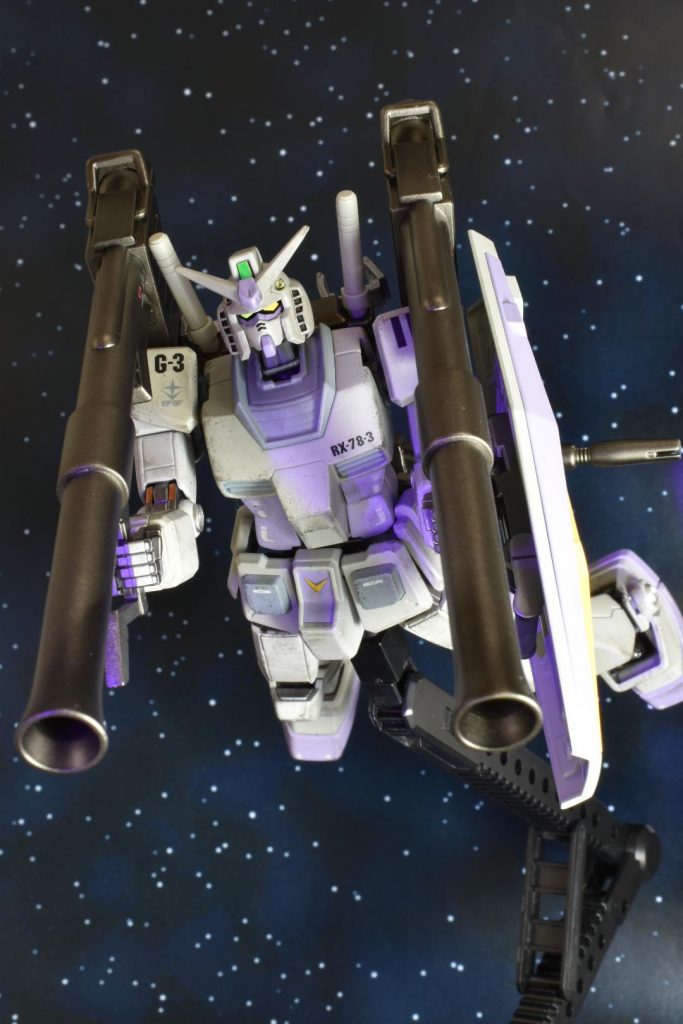 宇宙空間を駆けるガンダム!