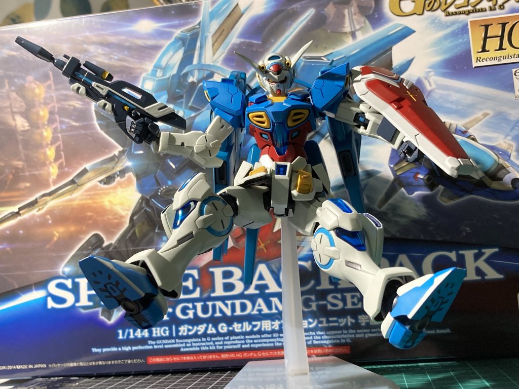 最後は定番の例のポーズで。足裏の肉抜きも頑張って埋めました。これより以下は製作工程、というより苦労話みたいなものや馬鹿話なので、興味のある方だけ覗いてみて下さい。ご覧頂きありがとうございました！