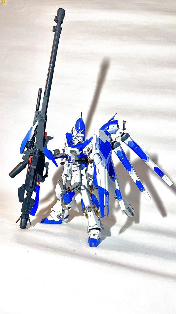 本体の2倍以上の全高。これくらいあると迫力があります。