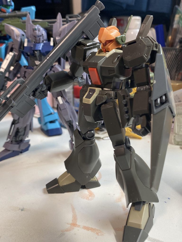 ヘッドらジェガンブラストマスターから、口と腹はスタークジェガンの余剰パーツ。