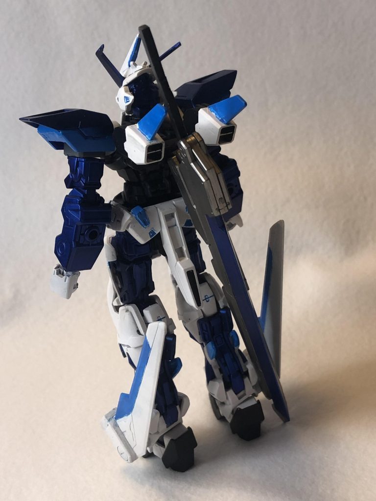 バックパックには武器となるソードをマウントできます！