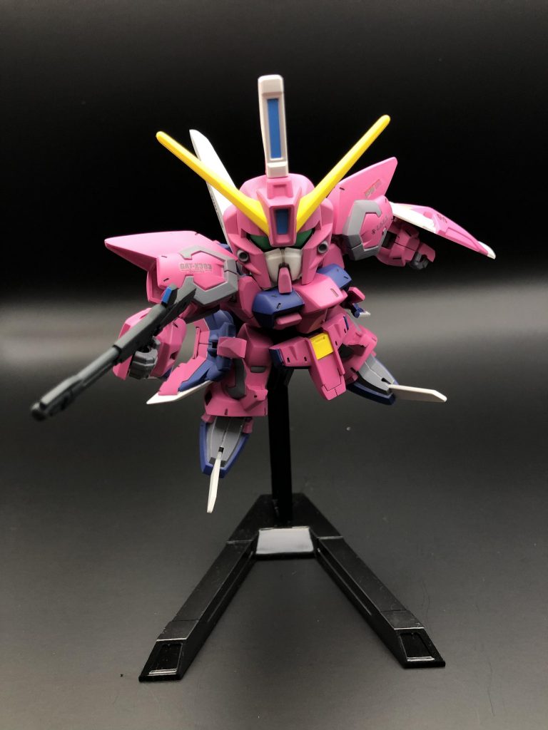 変形機構があるのでほとんどポージングできません(   ´ω`)