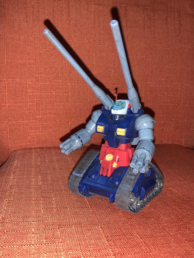 ゲート跡が目立つので、誤魔化すために汚してみました。あれ‥汚し作業楽しいぞ!?気軽に組むだけのつもりが、想定より時間を費やしちまったぜいw