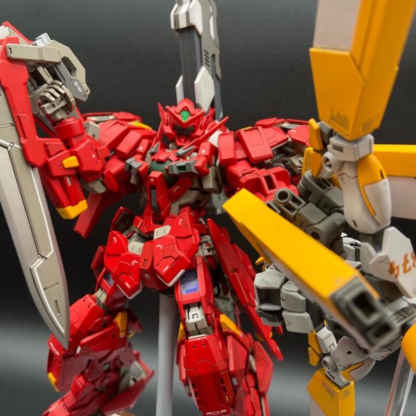 ガンダムアストレア・TYPE RT（ラウルス・ゲンティアナ）