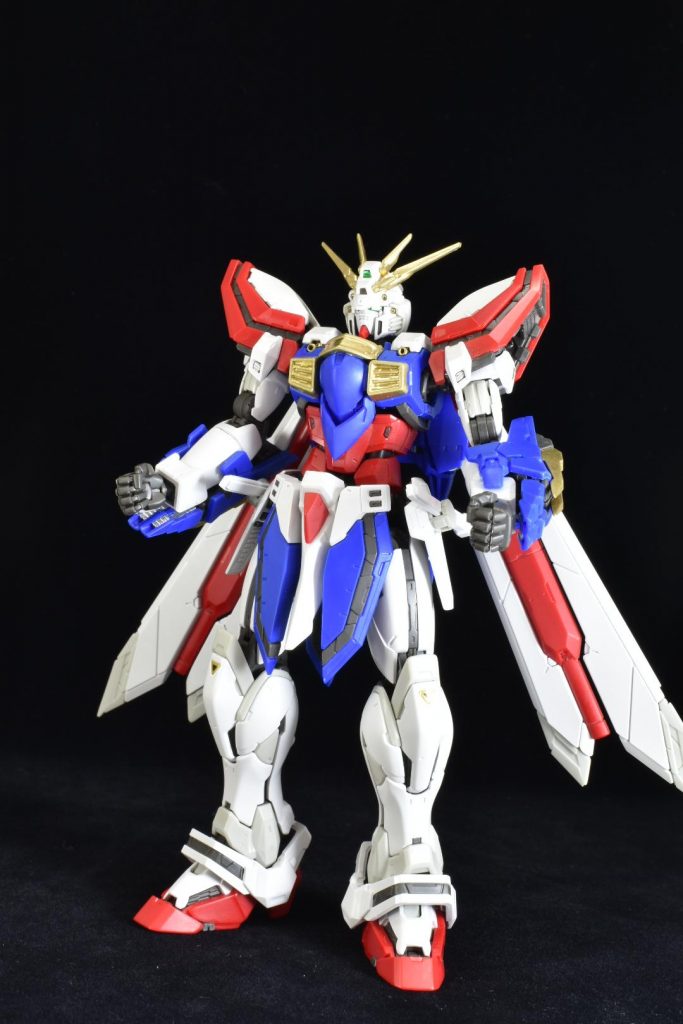ファンの方には申し訳ないのですが、実はGガンダムは観たことがありません…ですが、今回のRGゴッドガンダムのマッシブなプロポーションとよく動く!という謳い文句から買ってみようと思いました。実際組み立ててみて、やはり非常に出来が良いキットだと感じました😃