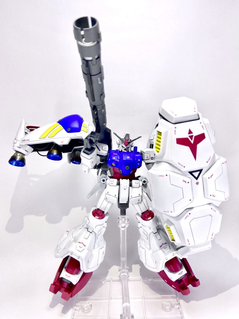 スジ彫り、パーツ追加、デカールなどで情報量を増やし今回は胴体を2mm延長致しました。ただ理想的なスタイルには少し遠く、まだまだ延長加工は練習が必要そうです。