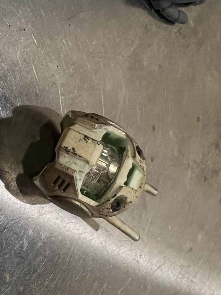 ガンダムマーカーメッキシルバーでピカピカにしたよ♡