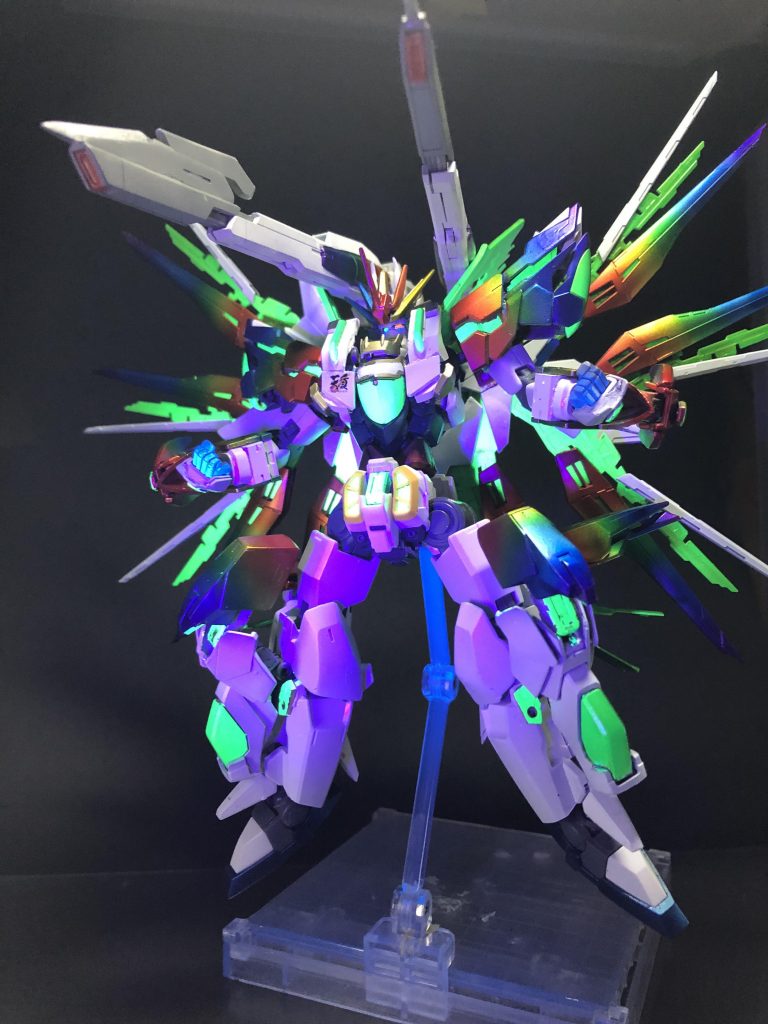 サテライトキャノン打つ時こんな感じです。前作だと腰にサテライトキャノンつけてたんですけどやっぱり肩が一番カッコイイですね…