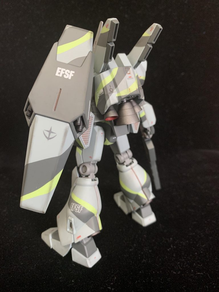 今回使用したカラーは濃いグレー:クレオス エンジングレー薄いグレー:ガイア ニュートラルグレー3グリーン:クレオス ラスキウス ライムグリーン金属色:クレオス 焼鉄色です。