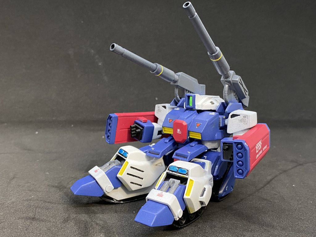 可変機コンペ‼️…というわけで、頭と、手を付け替えでタンク形態を再現してます。