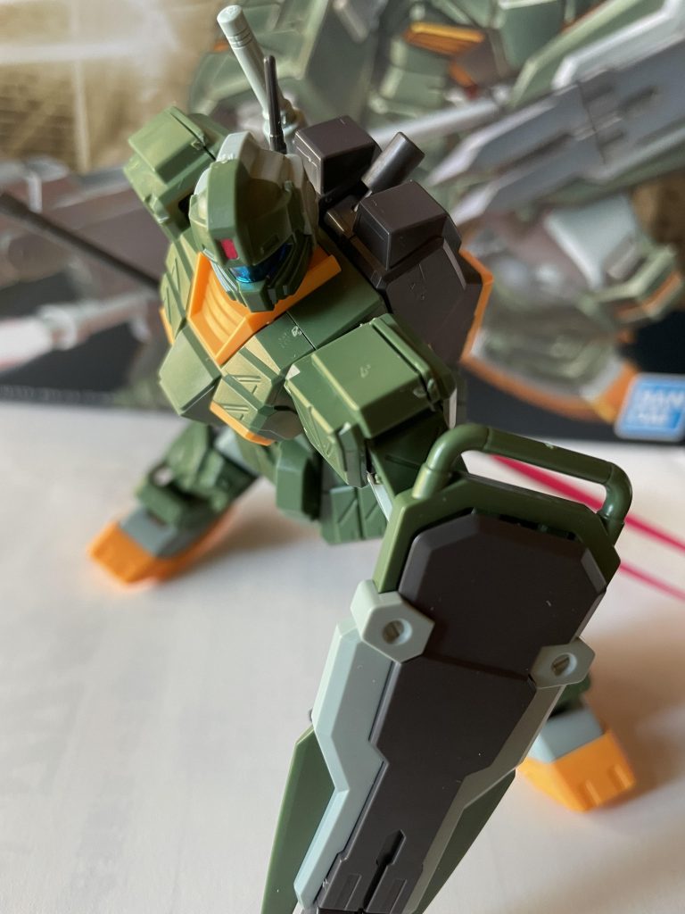 サムネのやつ。絶対しないけど、そういうポージングもさせてみると案外似合うよね。