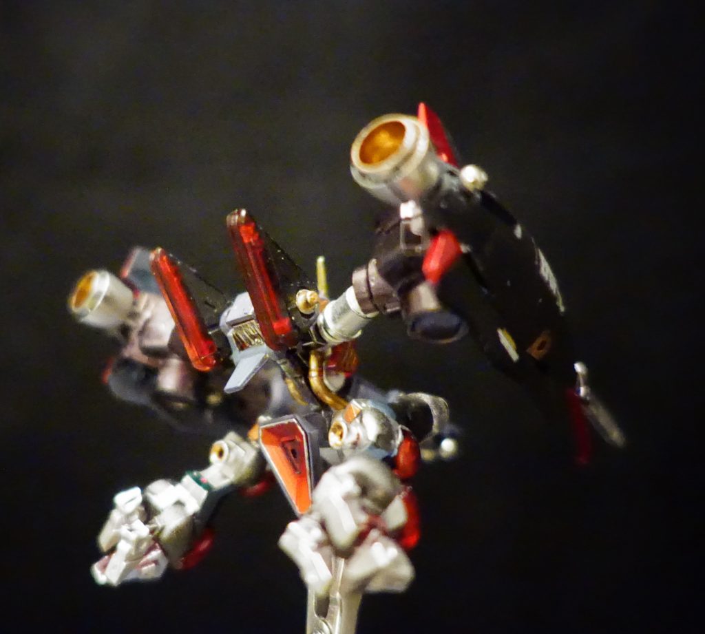 ●変形しないことで有名なバイアランを、ギャプランやメッサーラ方式のTMS(可変モビルスーツ)改修するチャレンジングなプラン。●当初、ギャプランの変形機構をもつバイアランということから、「バイアプラン」と呼ばれていた。●しかし変形シークエンスが股間を突き出すようなスタイルを取ることから「バイアグラ」と揶揄され、慌ててチームが「バイアラン・プラス」とコードネームを変更したという。