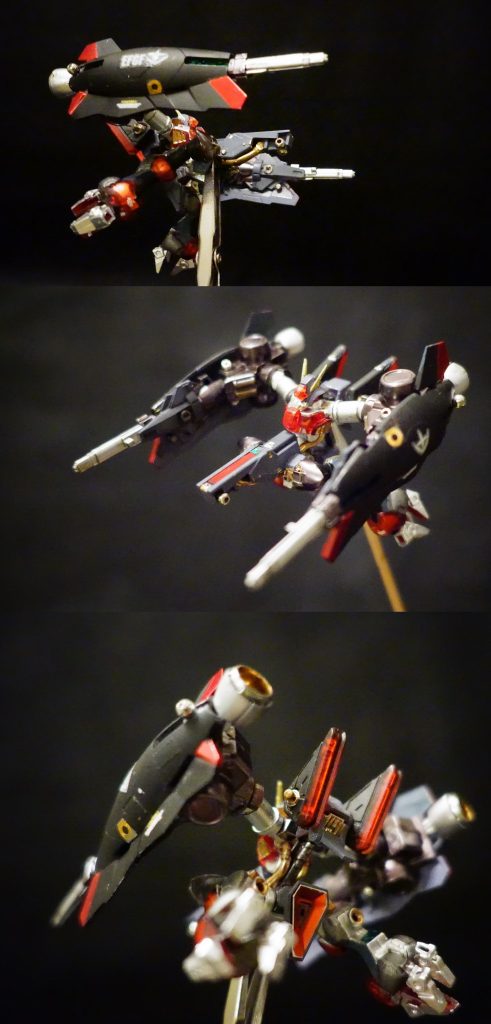 ●ちなみに記録写真にあるバイアラン・プラスの半透明の赤い部分は、ミノフスキーフライトの実験ユニットが組み込まれている箇所だとか。単独での飛行ができる出力はないが、推進剤の節約、飛行距離の延長には寄与した(とかなんとか)。