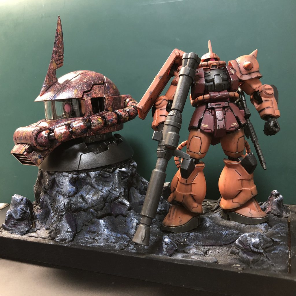 前回のgフレームと一緒に飾る為に、台座も作成してみました。1／35のザクヘッドが欲しいけど、購入出来ないので、これで我慢します。