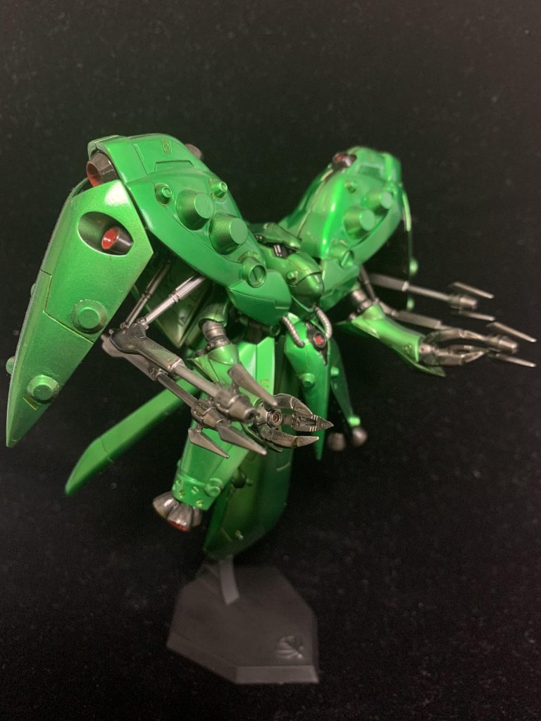 基本色を塗ったあとは2000〜6000番くらいまで水研ぎしました。