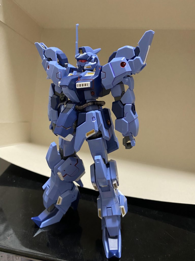 背負い物無し随所の白縁と金のシール部分を塗りたかった…そんな技術は無かった…