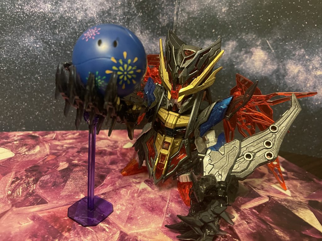 ハロと一緒に。サイズ的にはこのハロコレが一番しっくりくる気がします。5つ揃えたい。いやもしくは7つかもw