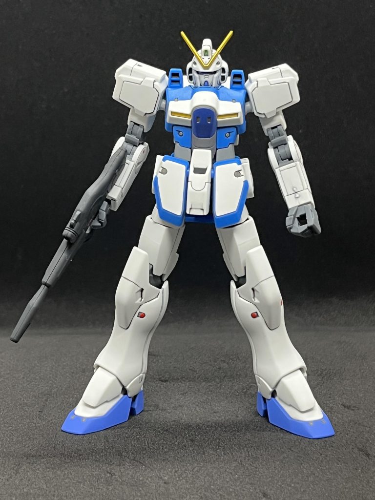 正面。自分の好きな赤抜きで青白カラーです。