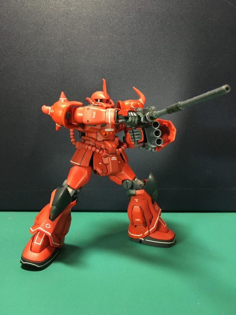 以前製作したEXモデルのマゼラ・アタックに付属していたマゼラ・トップ砲が仕上げられてなかったので、おまけとして1丁を仕立て上げました。これやザク・マシンガンも持たせられるようにシステムウェポンから右の銃持ち手を用意しました。