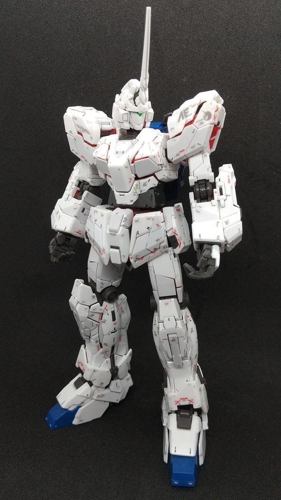 通常のRGとほとんど違いはありませんが、お台場の立像を再現できる特別なマーキングシールがついています。200枚以上の鬼のマーキングシールでしたが、めちゃくちゃかっこいいです！