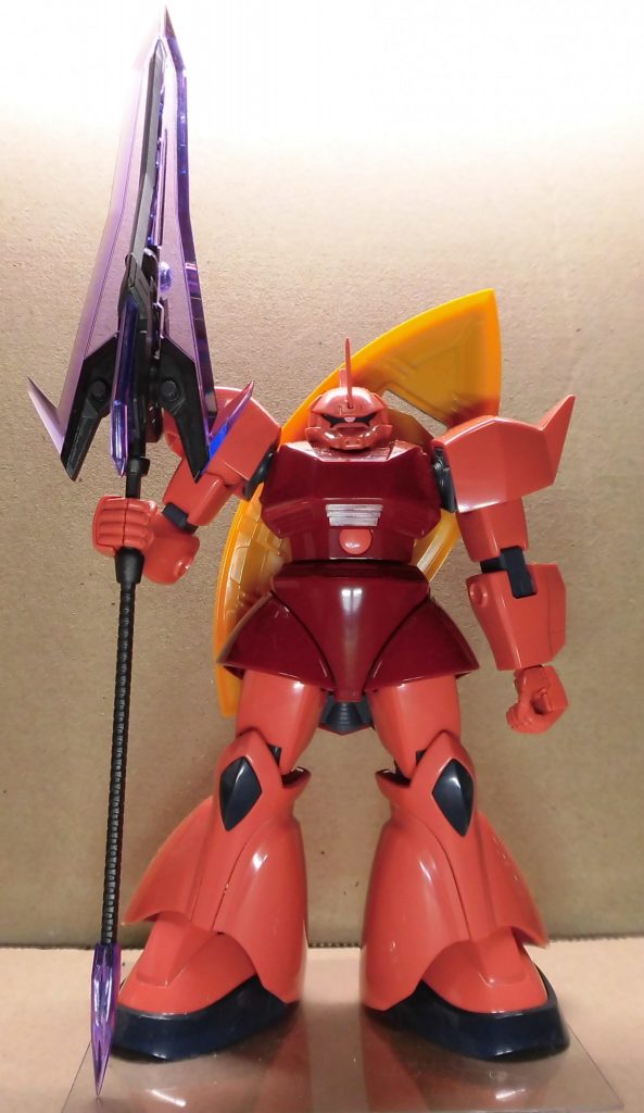 ゲルググならばビーム系の斬る系でも出力が足りるはず？と思って持たせてみました。