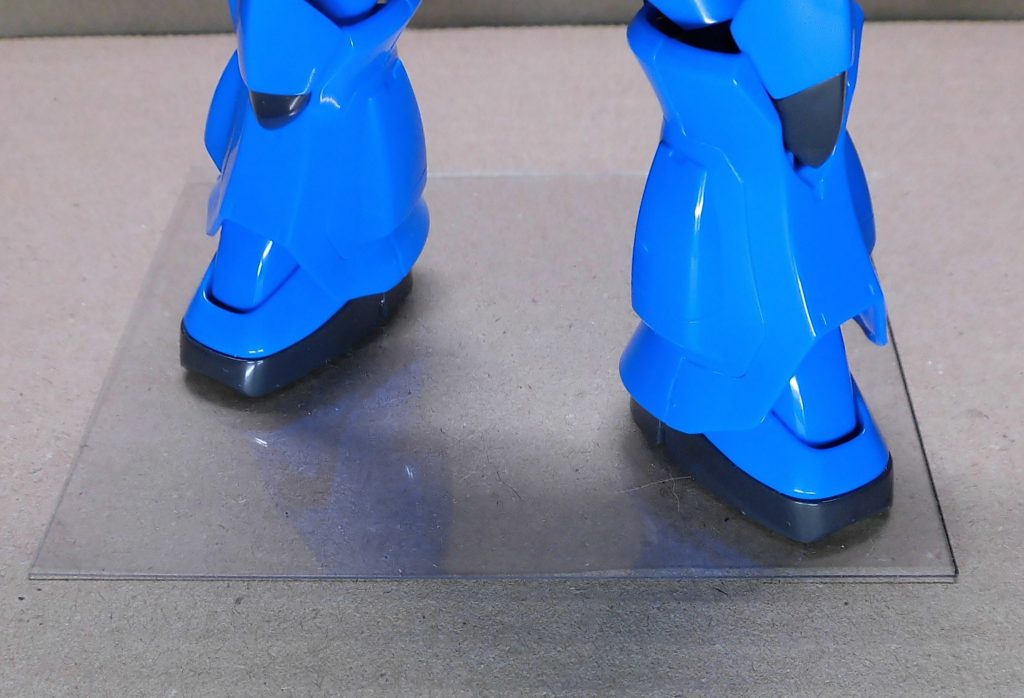 アクションベースはたくさん持っているのですが、なんだか面倒なのでプラ板に両面テープで固定して終わりにしています。コスパ良し。