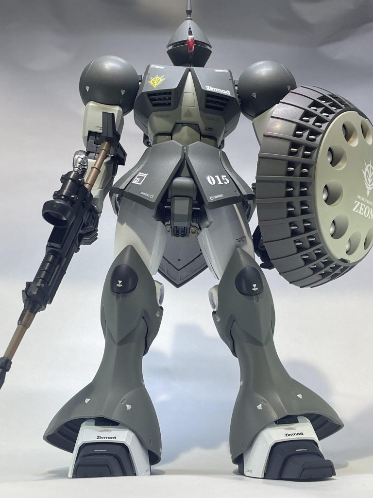 つーか初めてギャン作りましたが盾が重かったり関節がふわふわしたりと昔のMGはちょっと手を加えないと保持力も安定力もないですね。要修行。