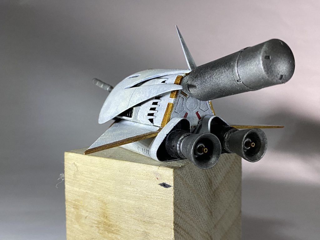 メインバーニアは旧MGサザビーのファンネルとジャンクからバーニアを拝借しました。