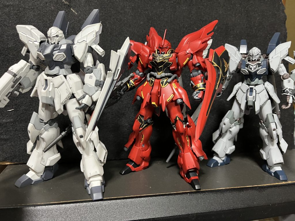 左からシナンジュスタインユニコーンバージョン、シナンジュ、シナンジュスタインナラティブバージョンと揃いました  ご覧くださりありがとうございました！