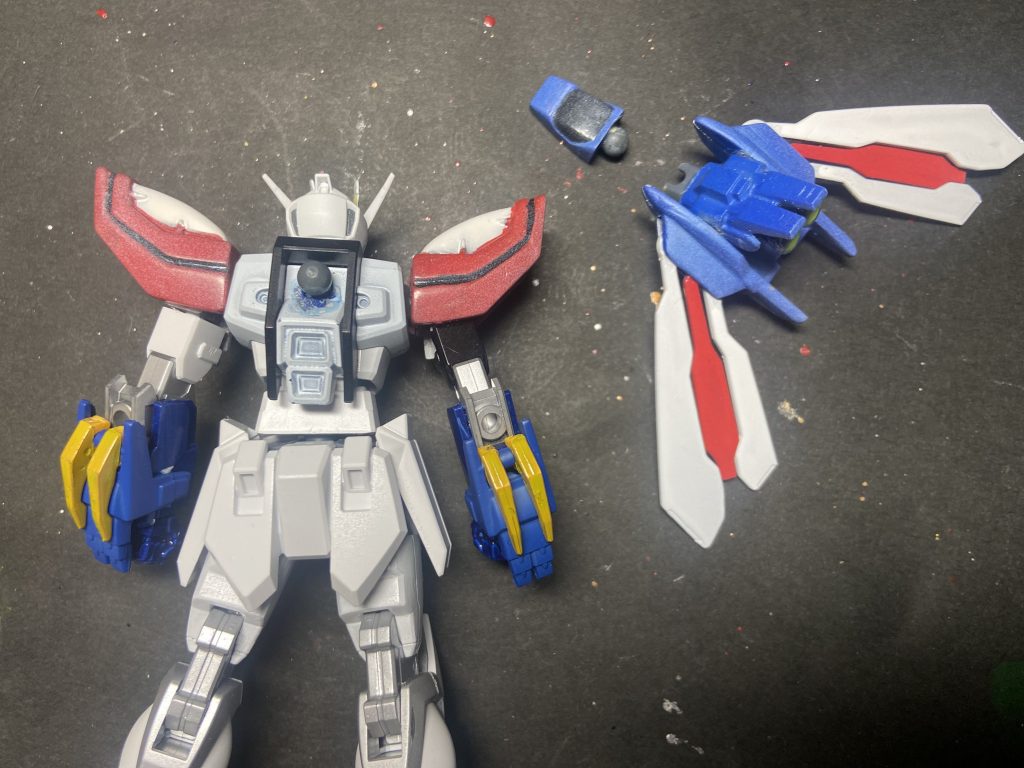 ネオジャパン機のコアランダーを、武装合体用のゴッドストライカーとして改修した。