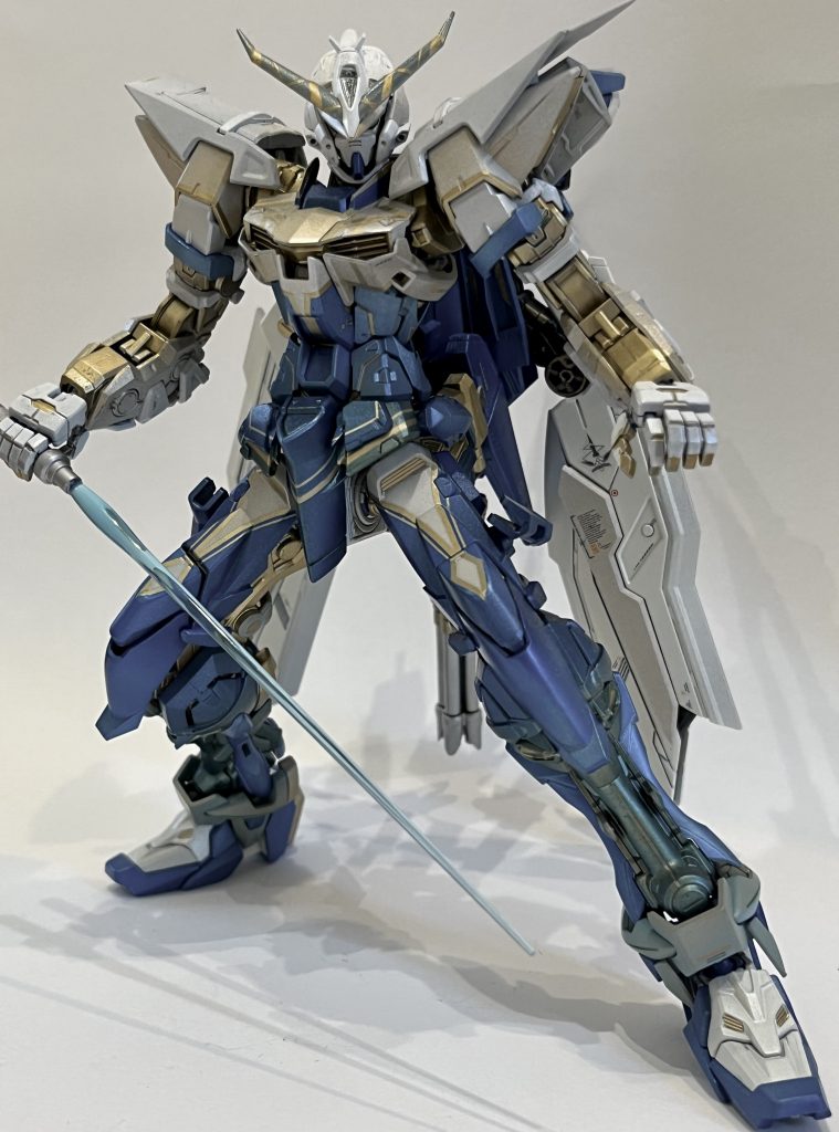 ちょうどソウルキャリバー6にハマっている頃、ガンプラもスプレー缶全塗装にはまっていて、どうせなら好きなモノ同士で掛け合わせたらいいんじゃないかと思ったのがこのカラーリングを作成する動機でした。