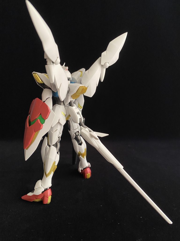 この背中も生き物とのメカが融合してて好き！