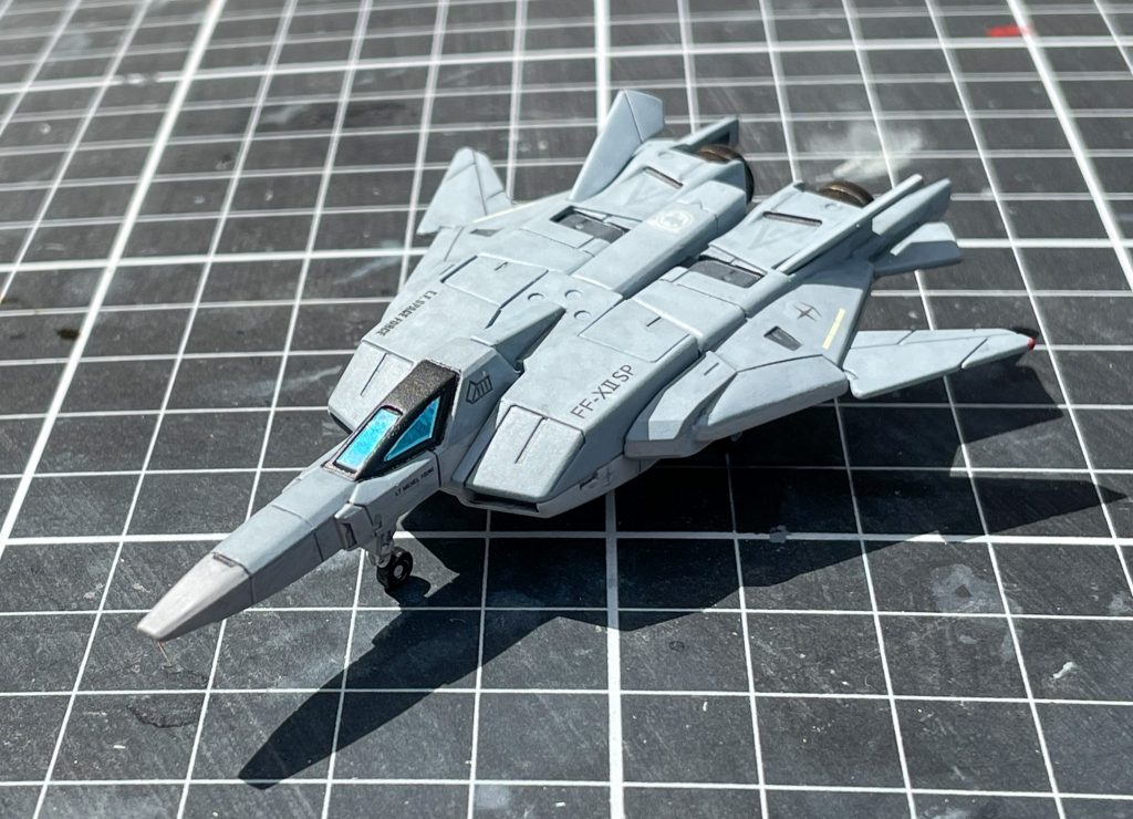 単体で自然光で撮影したものです。航空機のスケールモデル手法を参考に軽いウェザリングを施しています。退色表現がお気に入りです。