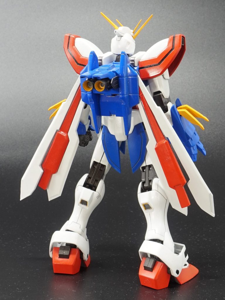 背部写真。スタビライザーはキットのものの基部のみを使い、プラ板の積層でキットのものよりかなり長く新造しています。(経年でひわってしまって、うまく閉じれなくなってしまっています…)