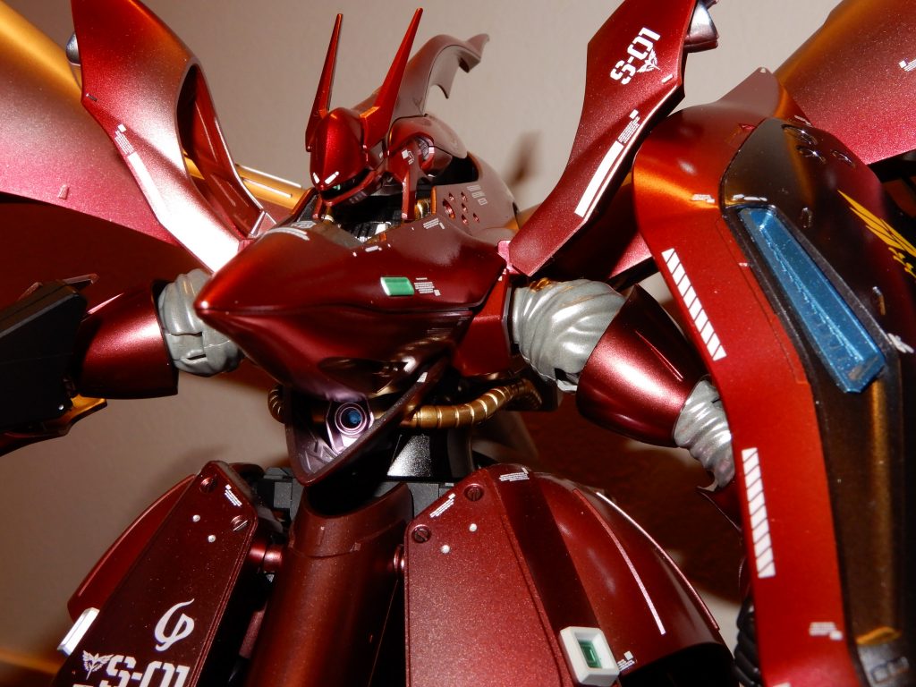 関節部はパールホワイトにプレミアムガラスパールを施しました。