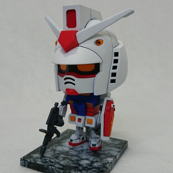 トリコロールカラーガンプラくん