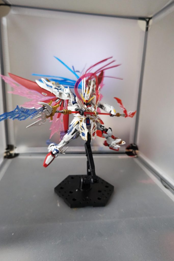 デスティニーガンダムの可動が元々いいのでめちゃくちゃ動けます(*^_^*)