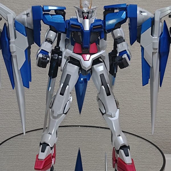 00ガンダム　パール＆メタリックVer