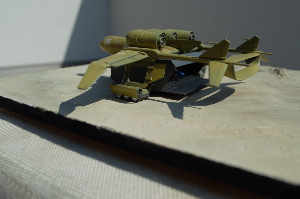 カーゴ内にGファイター、コアブースターを格納して蓋を開閉できます荷下ろしにとても邪魔なので尾翼形状を変更しましたスポイラーは無限インテグラTYPERからパクりました